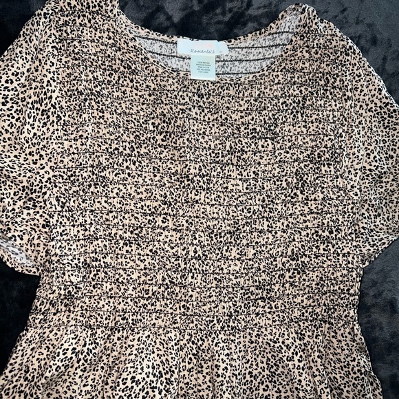 Urban Romantics Leopard Print Short Sleeve Blouse Size Medium - Picture 3 of 11